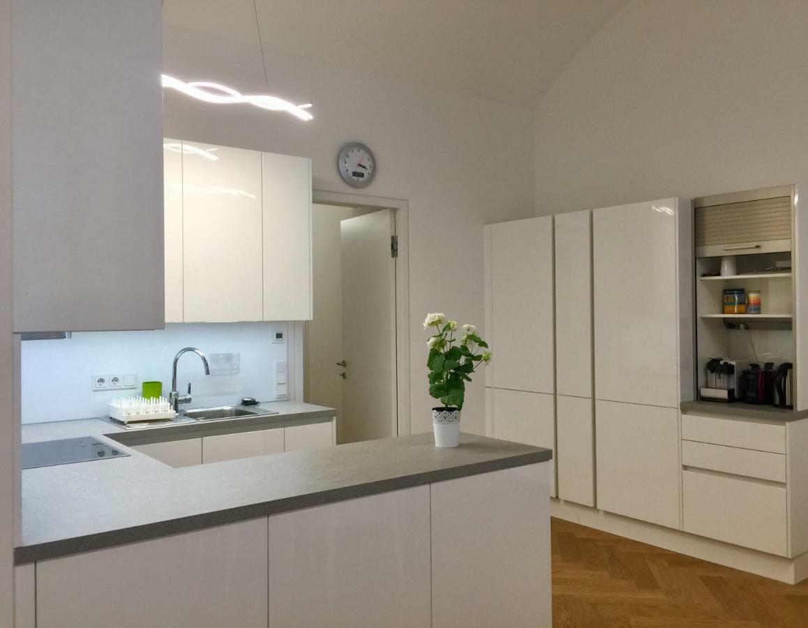 Homestay Sisi Vienna Esterno foto