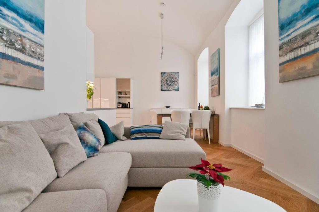 Homestay Sisi Vienna Esterno foto